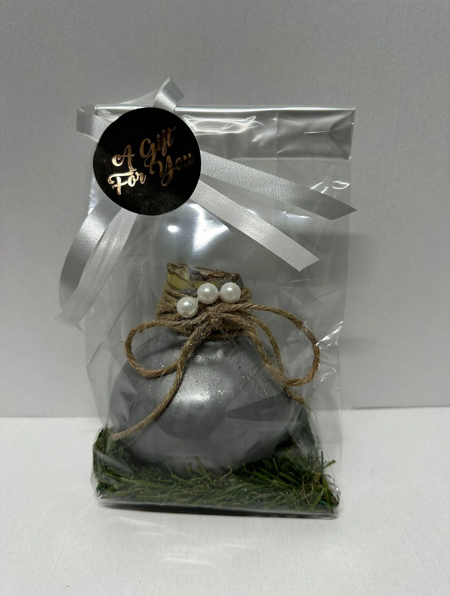 Wachsamaryllis silber in Geschenkbox